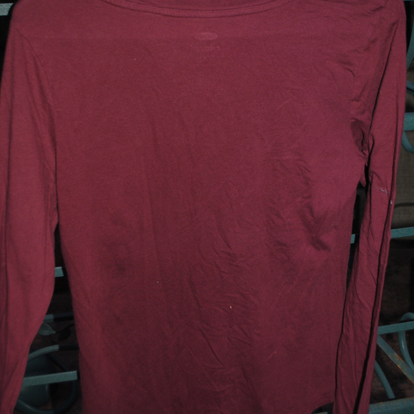 red old navy long sleeve - Picture 3 of 4